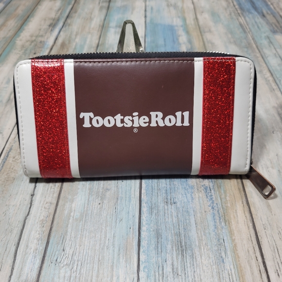 Tootsie Roll Glitter Wallet. - Picture 8 of 8